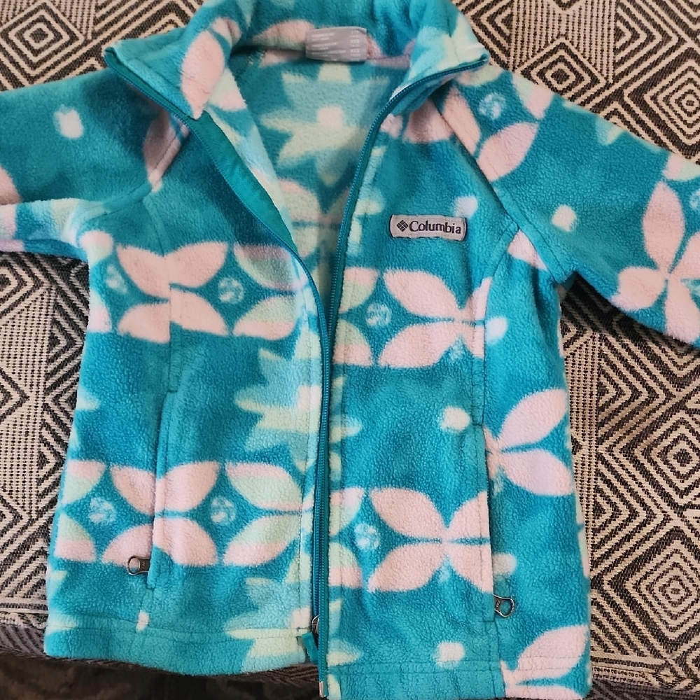 Columbia Turquoise and White Patterned Fleece Jacket